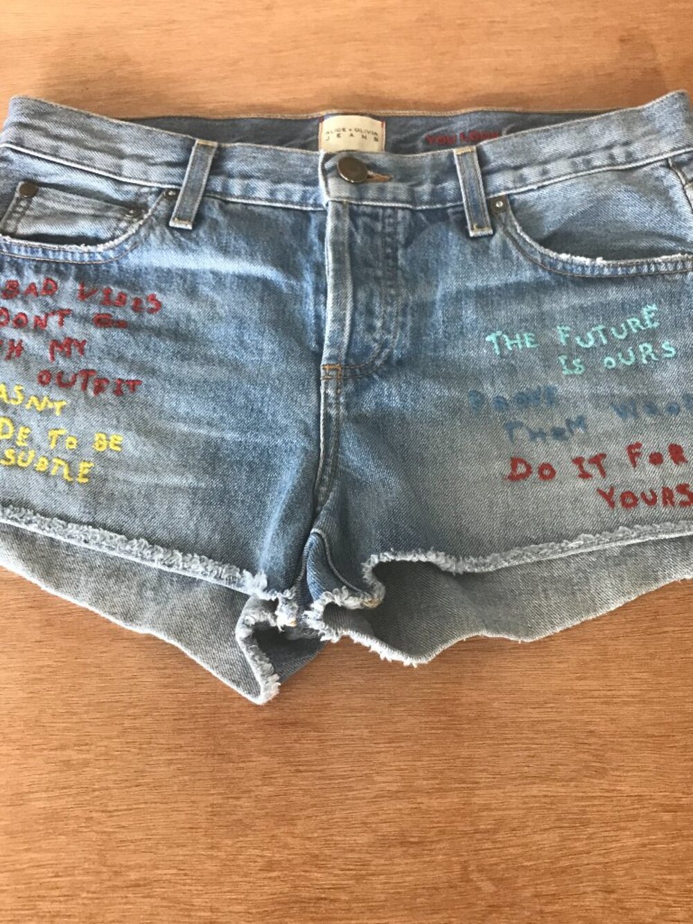 Alice + Olivia Cut Off Shorts Women 27 Blue Button Fly Raw Hem Slimming Boho
